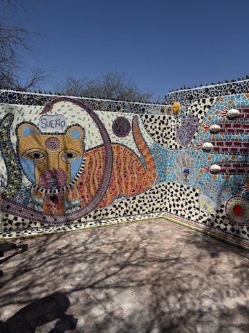 A mosaic mural with the word Sueño in San Miguel